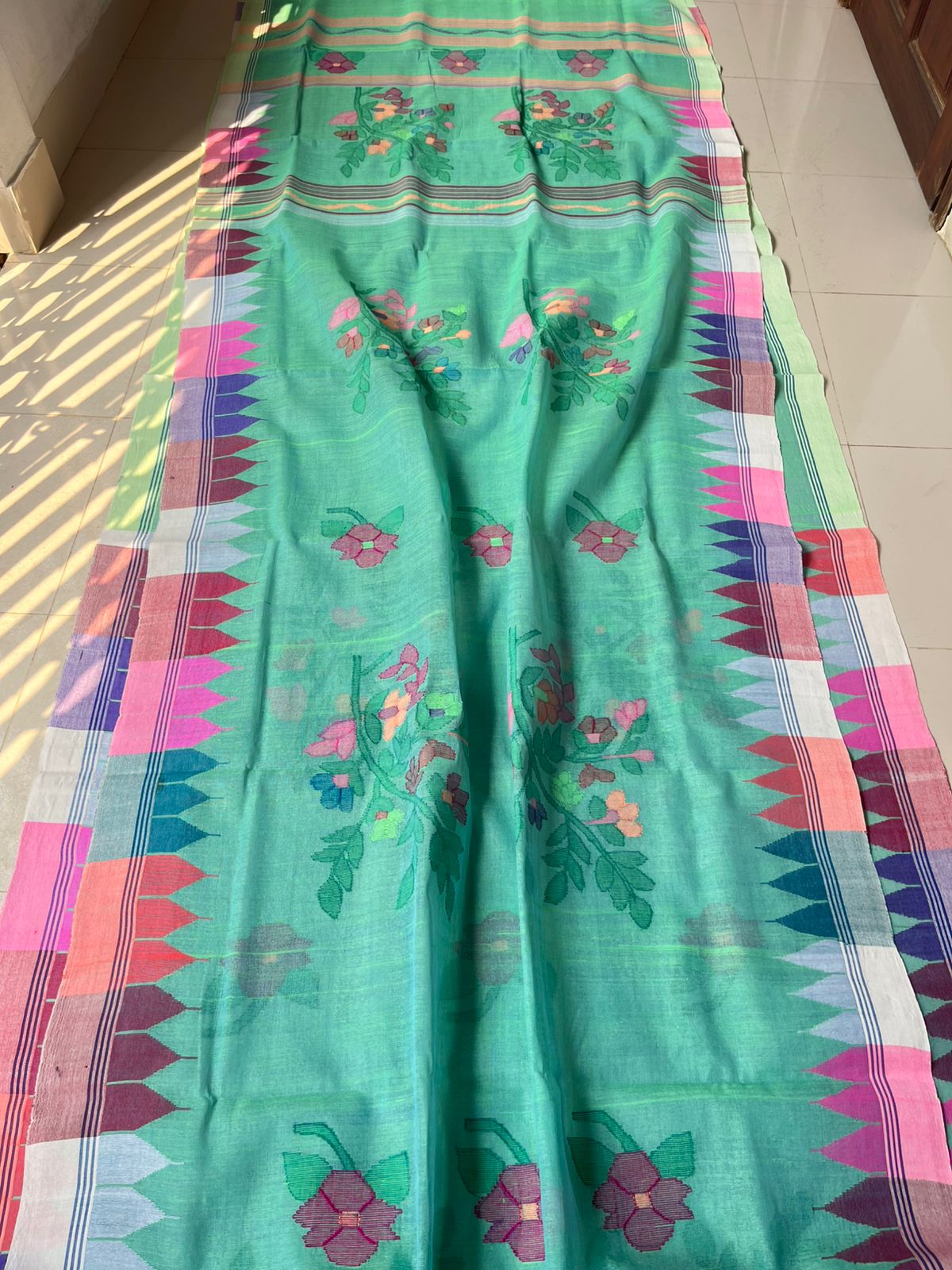 হাতের তৈরি অরিজিনাল মনিপুরী শাড়ি