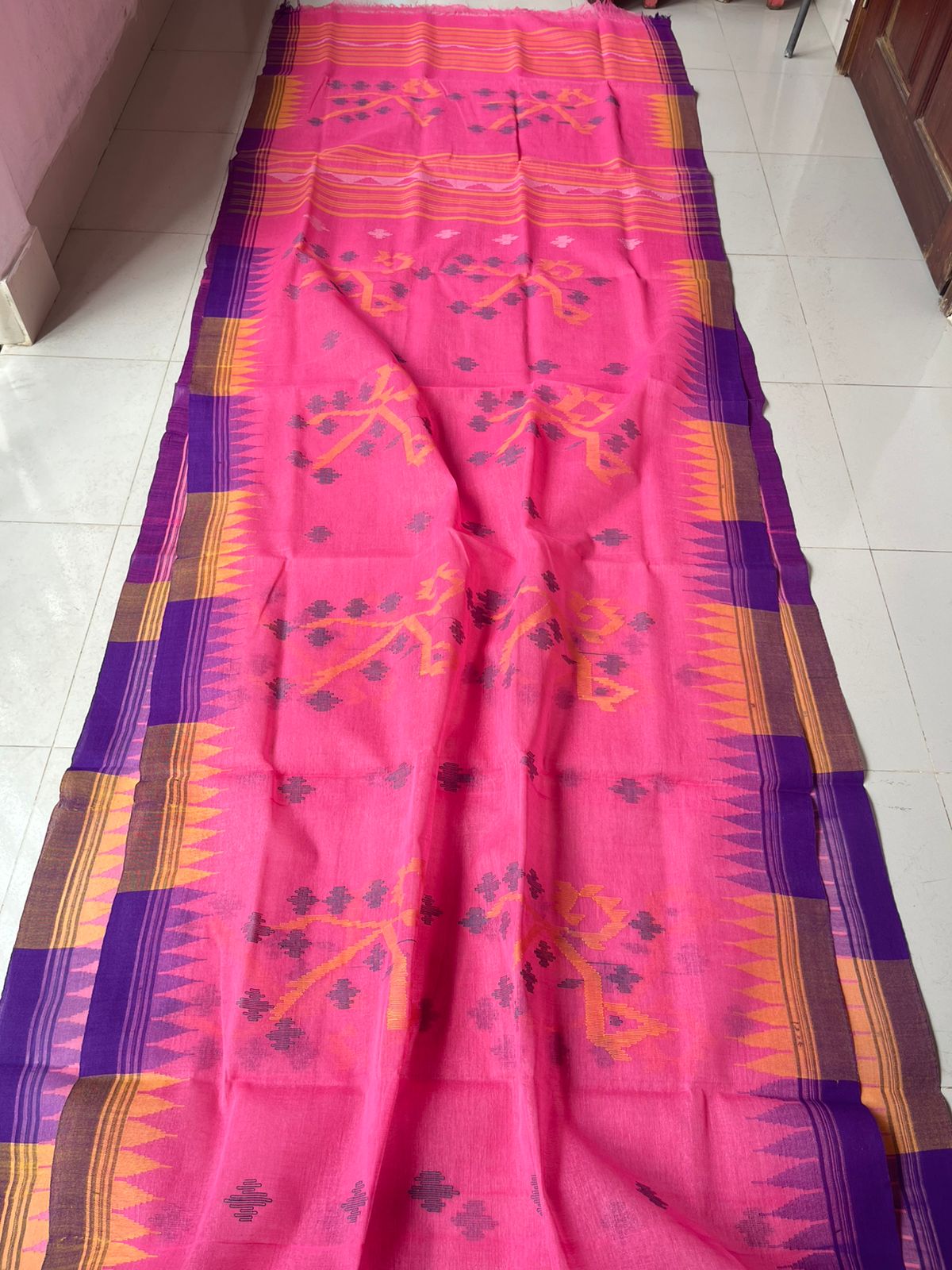 হাতের তৈরি অরিজিনাল মনিপুরী শাড়ি Cod - 3608