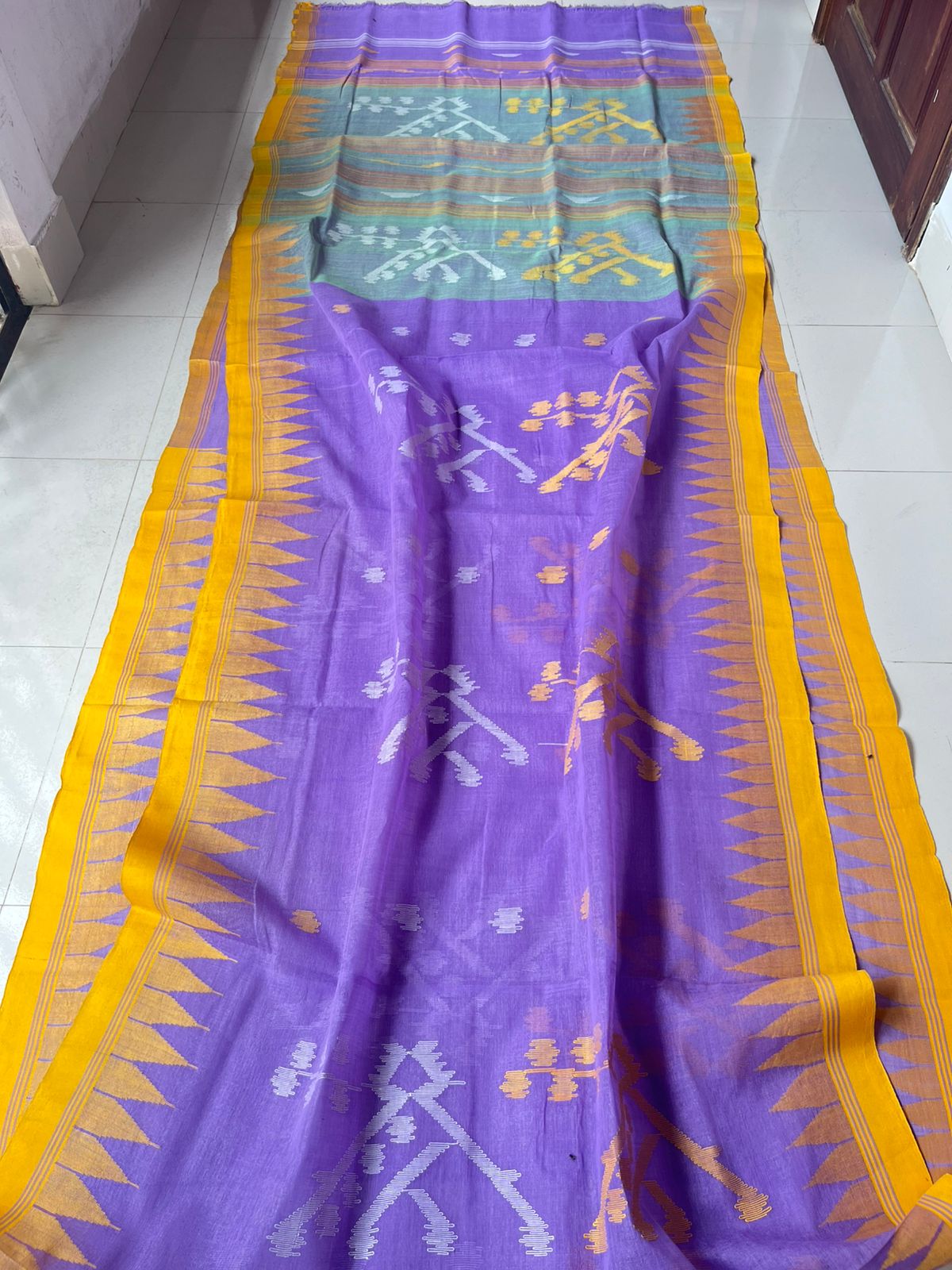 হাতের তৈরি অরিজিনাল মনিপুরী শাড়ি Cod - 36010